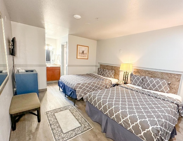 Americas Inn & Suite image 19